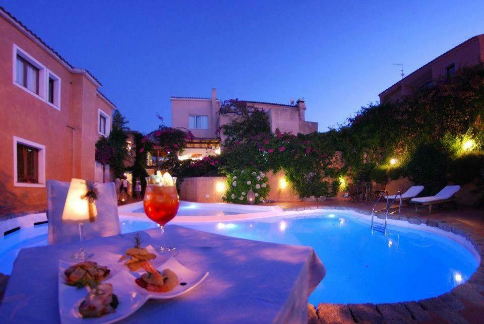 Locanda Sant'Andrea Hotel&Relais San Pantaleo Exterior foto